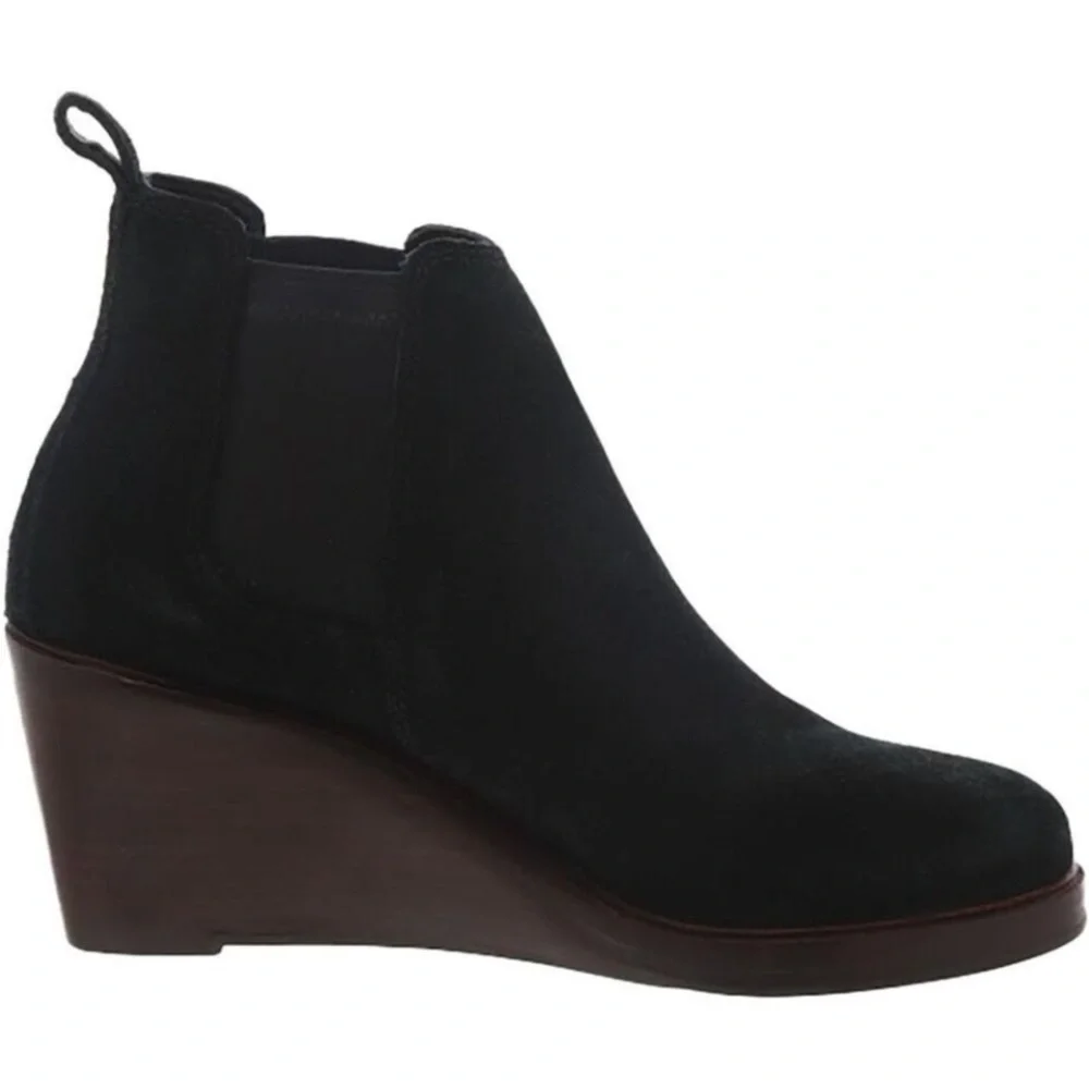 Clark’s Black Suede Boots Size 8 Black Suede Wedge Chelsea Boots Clarks NEW!